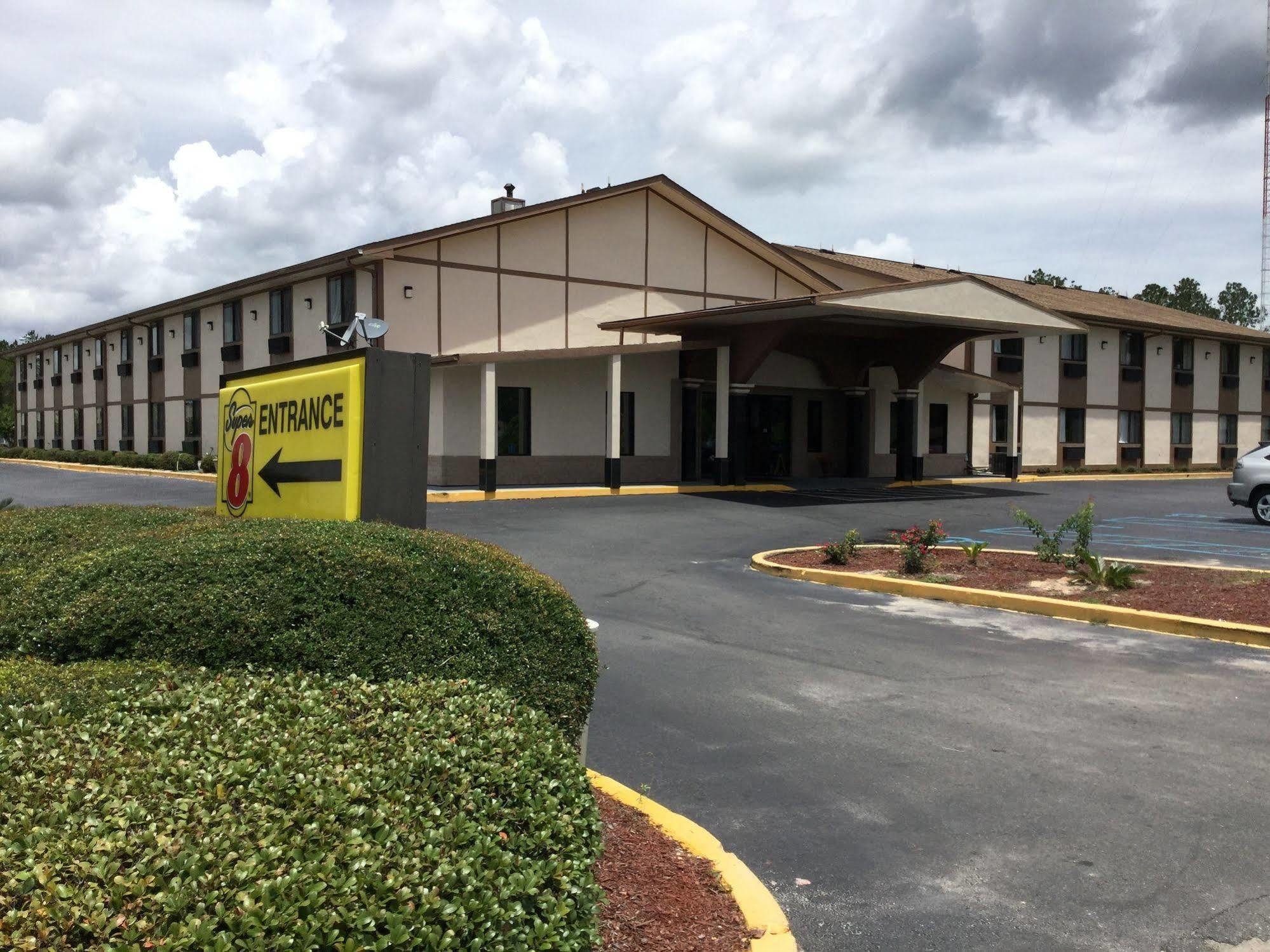 Motel Super 8 By Wyndham Ga Waycross